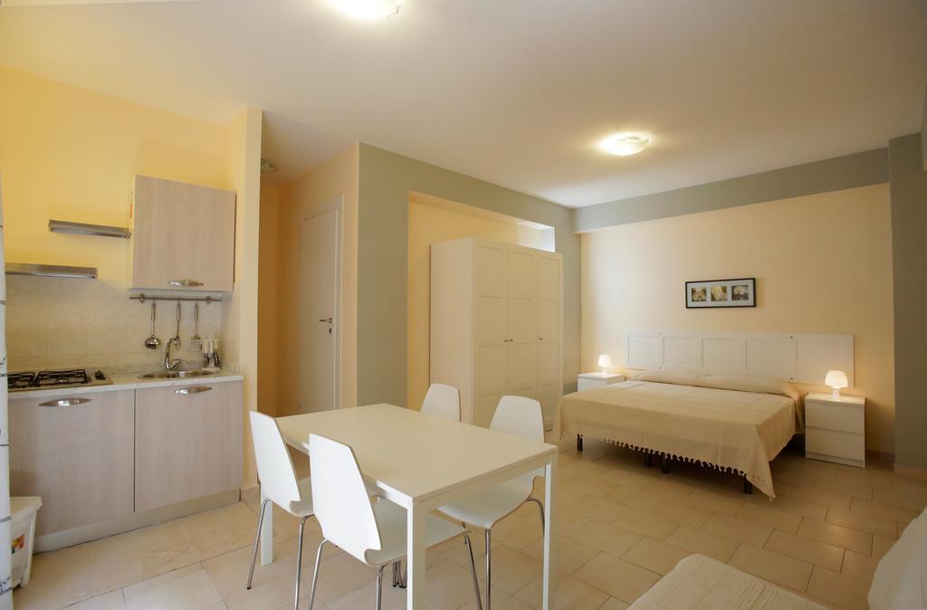 Appartamento Topazio Letojanni Exteriör bild